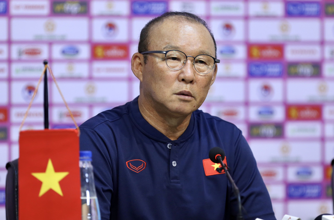 HLV Park Hang Seo phủ nhận tuyển Việt Nam chơi bạo lực trước Malaysia. 
