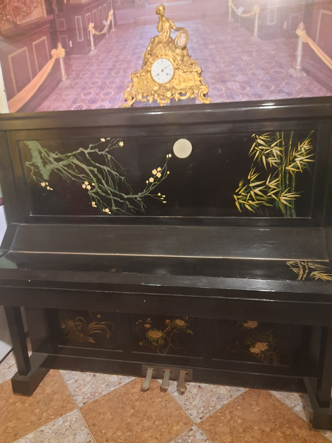 Chiếc Piano của Nam Phương Hoàng Hậu.