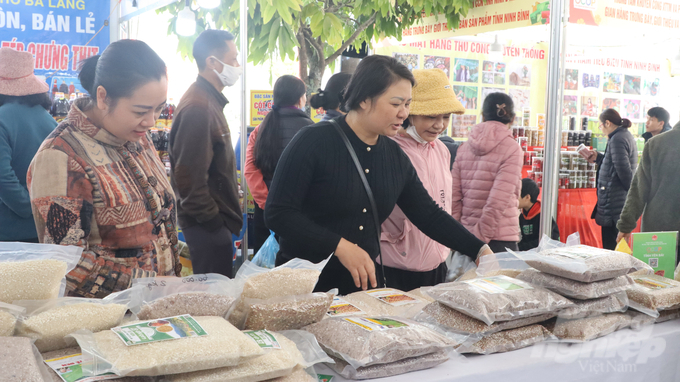 Sản phẩm gạo lứt xén cù huyện Trạm Tấu.