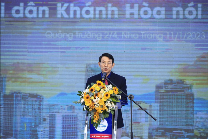 Ông Đinh Văn Thiệu, Phó Chủ tịch UBND tỉnh Khánh Hòa phát biểu tại lễ khởi động dự án ‘Người dân Khánh Hòa nói tiếng Anh’.