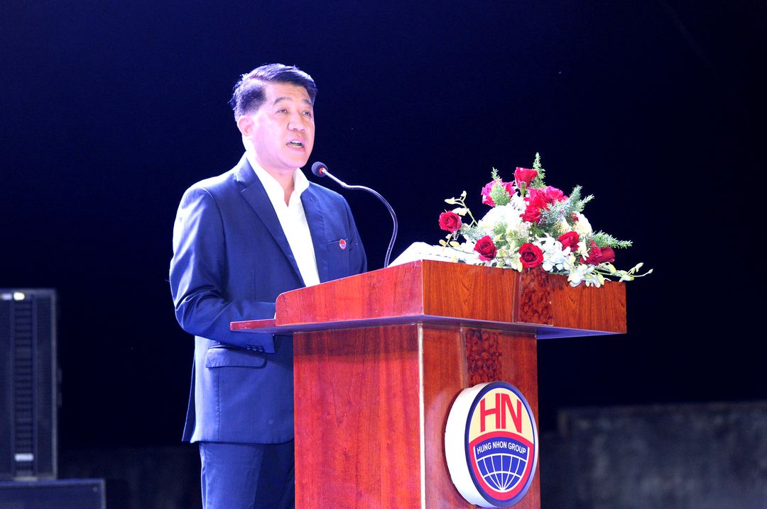 Ông Vũ Mạnh Hùng - Chủ tịch HĐQT kiêm Tổng Giám đốc Tập đoàn Hùng Nhơn chia sẻ tại đêm Gala.