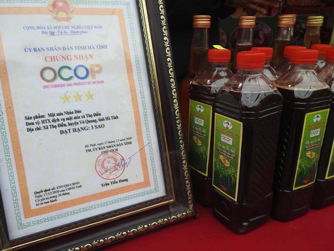 Sản phẩm mật mía Thọ Điền đã được công nhận đạt chuẩn OCOP 3 sao, bày bán tại các hội chợ, các thị trường ngoại tỉnh.