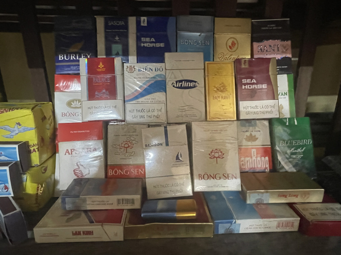 Thuốc lá thời bao cấp với các nhãn hàng quen thuộc như: Thuốc lá Hàm Rồng, Lam Kinh, Bông Sen...