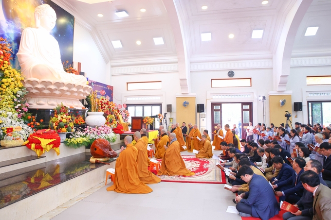 Đại lễ cầu Quốc Thái Dân An tại chùa Viên Quang diễn ra trong không khí trang nghiêm. Ảnh: Ban Truyền thông Thiền Tôn Phật Quang.