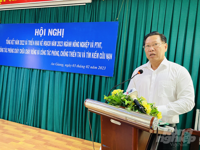 Ông Trần Anh Thư, Phó Chủ tịch UBND tỉnh An Giang phát biểu tại Hội nghị. Ảnh: Lê Hoàng Vũ.