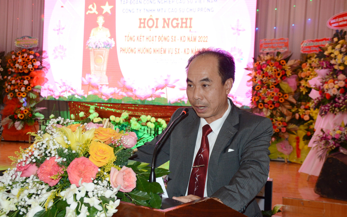 Ông Võ Toàn Thắng, Tổng Giám đốc Công ty Cao su Chư Prông phát biểu tại hội nghị. Ảnh: N.T.