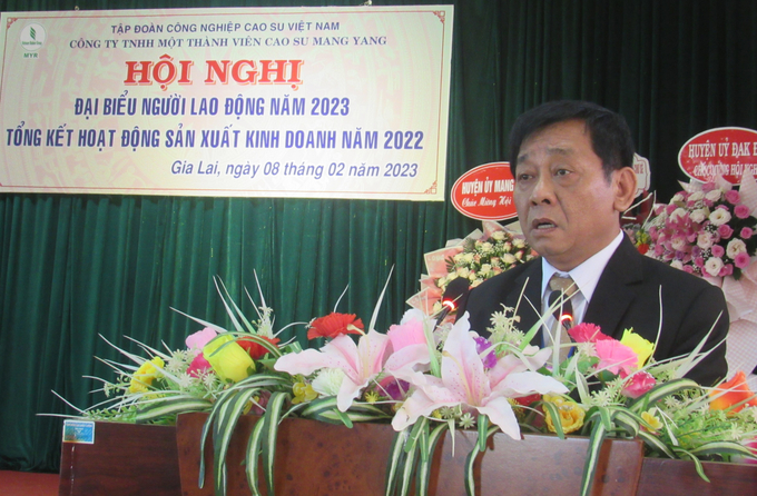 Ông Trương Minh Tiến, Tổng Giám đốc Công ty Cao su Mang Yang phát biểu tại hội nghị. Ảnh: N.T.