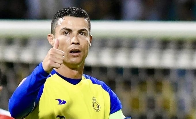 Cristiano Ronaldo kéo dài kỷ lục ghi bàn nhiều nhất lịch sử bóng đá