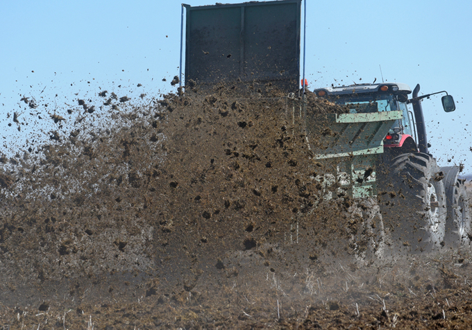 There is an answer to the challenge of fertilizer application, but it’s so outrageous that it won’t occur, according to John Heard, soil fertility specialist with Manitoba Agriculture. | File photo