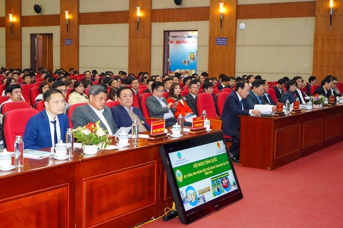 Bộ trưởng Bộ NN-PTNT Lê Minh Hoan dự và chủ trì hội nghị. Ảnh: Đinh Mười.