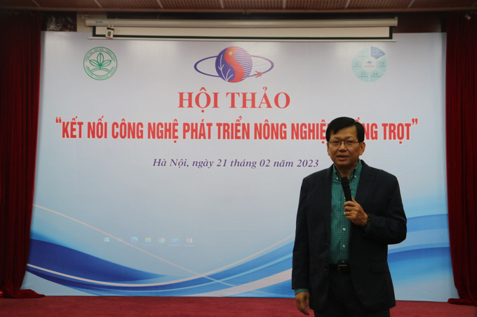 PGS.TS. Phan Tiến Dũng, Trưởng ban Ứng dụng và Triển khai công nghệ, Viện Hàn lâm Khoa học và Công nghệ Việt Nam phát biểu tại Hội thảo. Ảnh: HG.