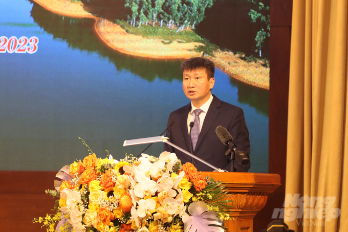 Ông Trần Huy Tuấn - Chủ tịch UBND tỉnh Yên Bái phát biểu tại Hội nghị. Ảnh: Tuấn Anh.