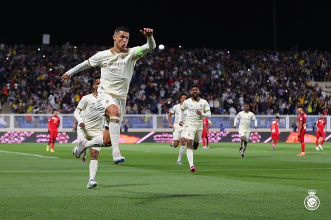 Cristiano Ronaldo lập hattrick siêu đẳng cho Al Nassr. 