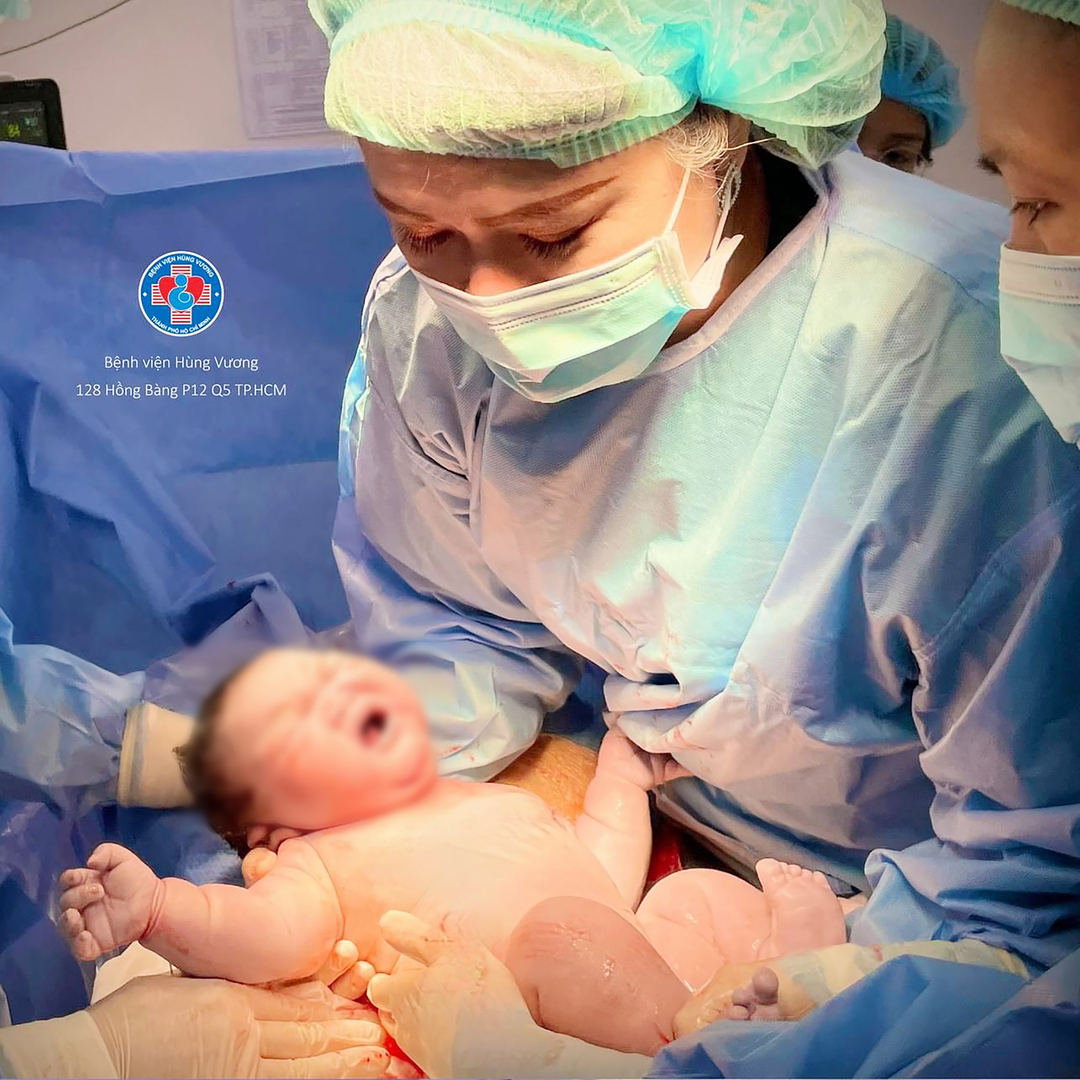 Bệnh viện Hùng Vương đón bé trai nặng 5.770gr. Ảnh: Thiên Chương.