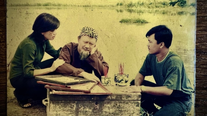 Nghệ sĩ Nhân dân Diệp Lang (giữa) trong bộ phim 'Bình minh châu thổ'.