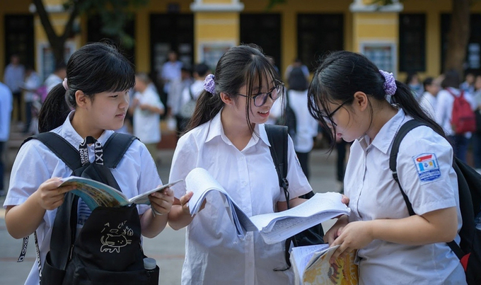 Kì thi tuyển sinh lớp 10 THPT công lập năm học 2023 - 2024, mỗi thí sinh tại Hà Nội được đăng ký dự tuyển tối đa 3 nguyện vọng vào trường THPT công lập. Ảnh minh họa: TL.
