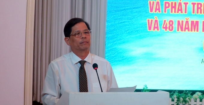 Ông Nguyễn Tấn Tuân, Chủ tịch UBND tỉnh Khánh Hòa phát biểu tại họp báo. Ảnh: KS.
