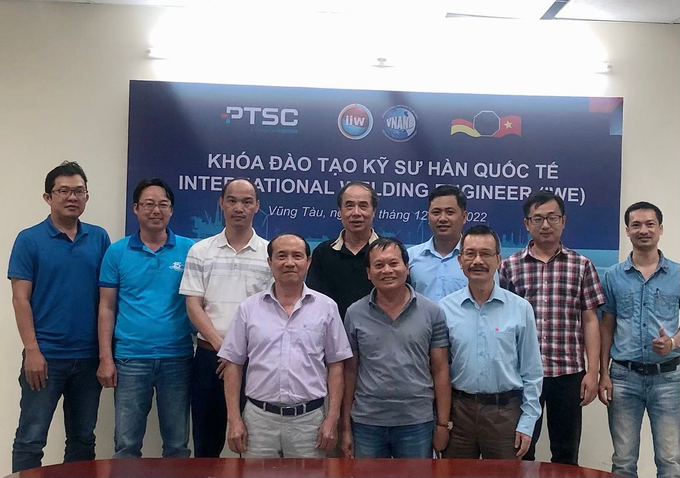 Khóa đào tạo Kỹ sư hàn Quốc tế của IIW đầu tiên tại Việt Nam được tổ chức với sự tham gia của 6 kỹ sư đến từ PTSC và 3 kỹ sư khác của PTSC cũng đang tham gia khóa đào tạo thứ 2 của tổ chức này.