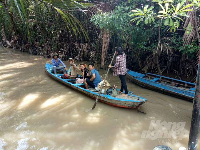 Eco-tourism is currently a popular option for many domestic and foreign tourists. Photo: Trung Chanh.