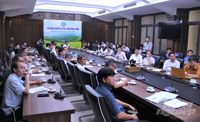 Bộ NN-PTNT tổ chức cuộc họp thảo luận triển khai ứng dụng các tiến bộ kỹ thuật ngành nông nghiệp và công nghệ sau thu hoạch. Ảnh: Phạm Hiếu.