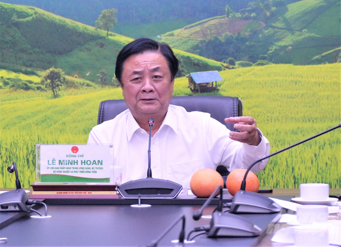 Bộ trưởng Lê Minh Hoan cho rằng các tiến bộ kỹ thuật phải giúp bảo vệ sức khỏe cho người dân, xây dựng hình ảnh cho nông sản Việt Nam, đảm bảo uy tín cho nông nghiệp Việt Nam. Ảnh: Phạm Hiếu.