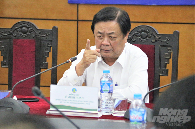 The Minister said that it would be such a shame to see projects with sluggish execution impede irrigation and farmers' production. Disbursement is just a requirement for the construction to serve the community, individuals, and society. Photo: Pham Hieu. 