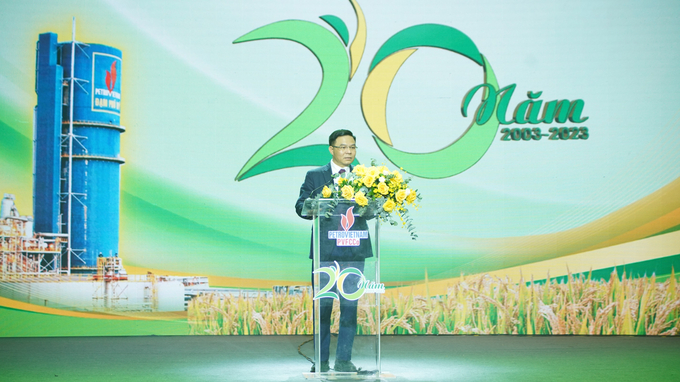 Ông Lê Mạnh Hùng - Tổng Giám đốc Tập đoàn Dầu khí Việt Nam đánh giá rất cao những thành tựu to lớn mà PVFCCo đã đạt được trong 20 năm hình thành và phát triển. Ảnh: Đức Trung.