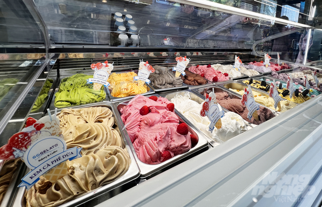 Kem Ý Gelato kết hợp với các loại nông sản Việt được bán tại cửa hàng GoGelato (541 đường Kinh Dương Vương, phường An Lạc, quận 5). Ảnh: Nguyễn Thủy.