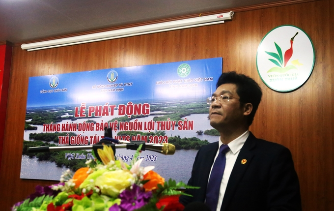 Ông Trần Anh Dũng, Phó Chủ tịch UBND tỉnh Nam Định phát biểu tại buổi lễ phát động tháng hành động bảo vệ nguồn lợi thủy sản. Ảnh: Huy Bình.