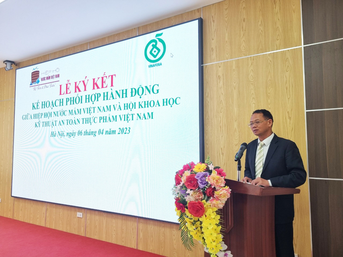 TS. Lê Văn Giang, Chủ tịch Hội Khoa học kỹ thuật an toàn thực phẩm Việt Nam phát biểu tại sự kiện.