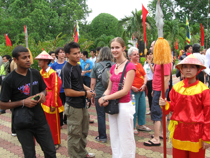 Những lễ hội ở Bảo tàng Quang Trung nằm trên địa bàn huyện Tây Sơn (Bình Định) thu hút nhiều khách du lịch nước ngoài. Ảnh: V.Đ.T.