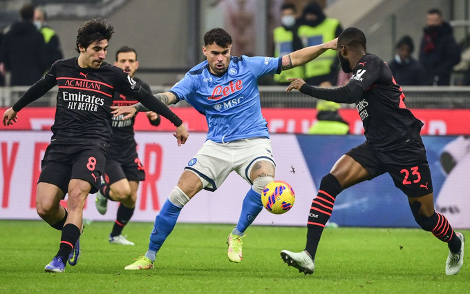 Màn nội chiến Italia giữa AC Milan vs Napoli sẽ rất đáng chờ đợi tại Champions League. Ảnh: Express.