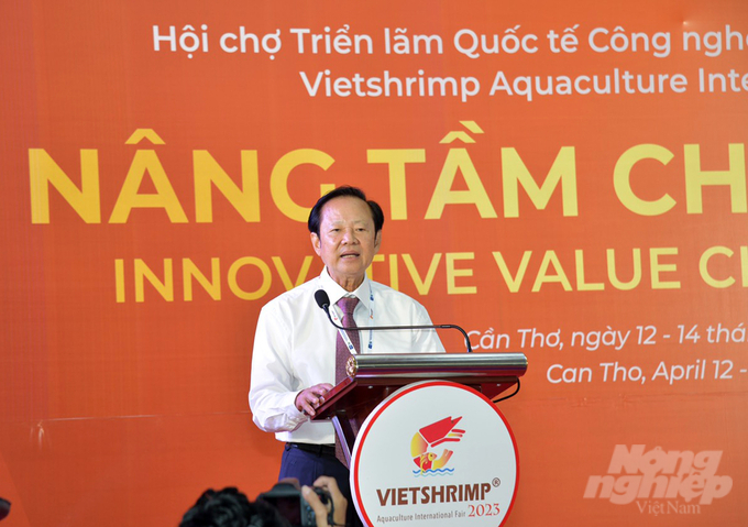Mr. Nguyen Viet Thang, Chairman of the Vietnam Fisheries Society and Head of the Organizing Committee for VietShrimp 2023 speaking at the opening ceremony. Photo: Le Hoang Vu.