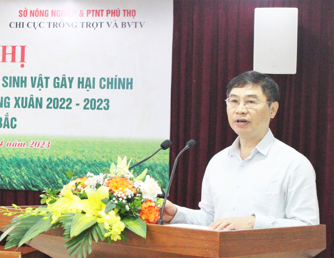 Ông Nguyễn Qúy Dương, Phó Cục trưởng Cục Bảo vệ thực vật yêu cầu các địa phương không được chủ quan, lơ là trước diễn biến của tình hình sinh vật gây hại trên lúa vụ đông xuân. Ảnh: Trung Quân.