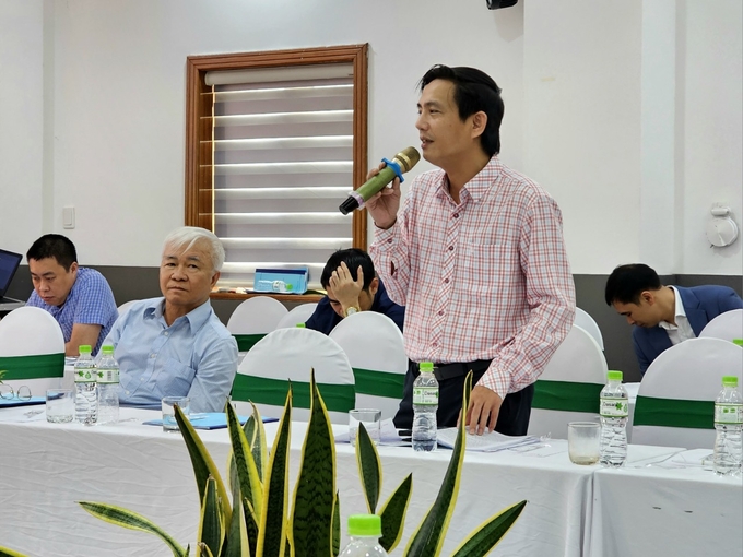 Ông Vũ Minh Việt, Phó Tổng biên tập Báo Nông nghiệp Việt Nam góp ý tại Hội nghị. Ảnh: Nam Khánh.