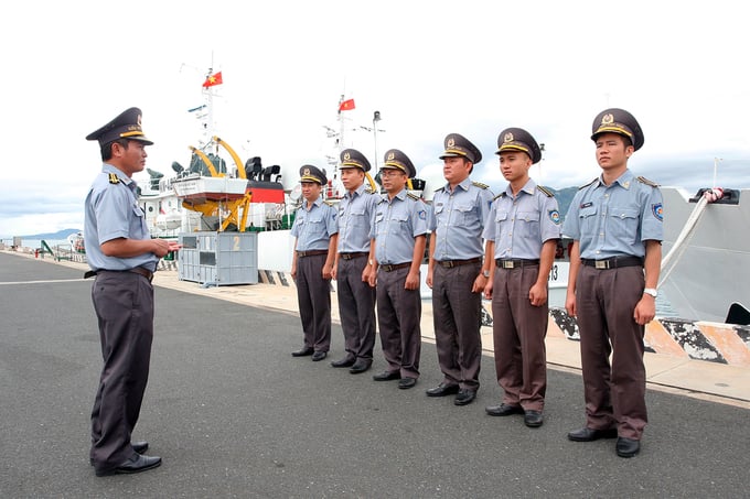 There are currently 19 out of 28 coastal provinces and cities without a local fisheries surveillance force. Photo: Pham Hieu.