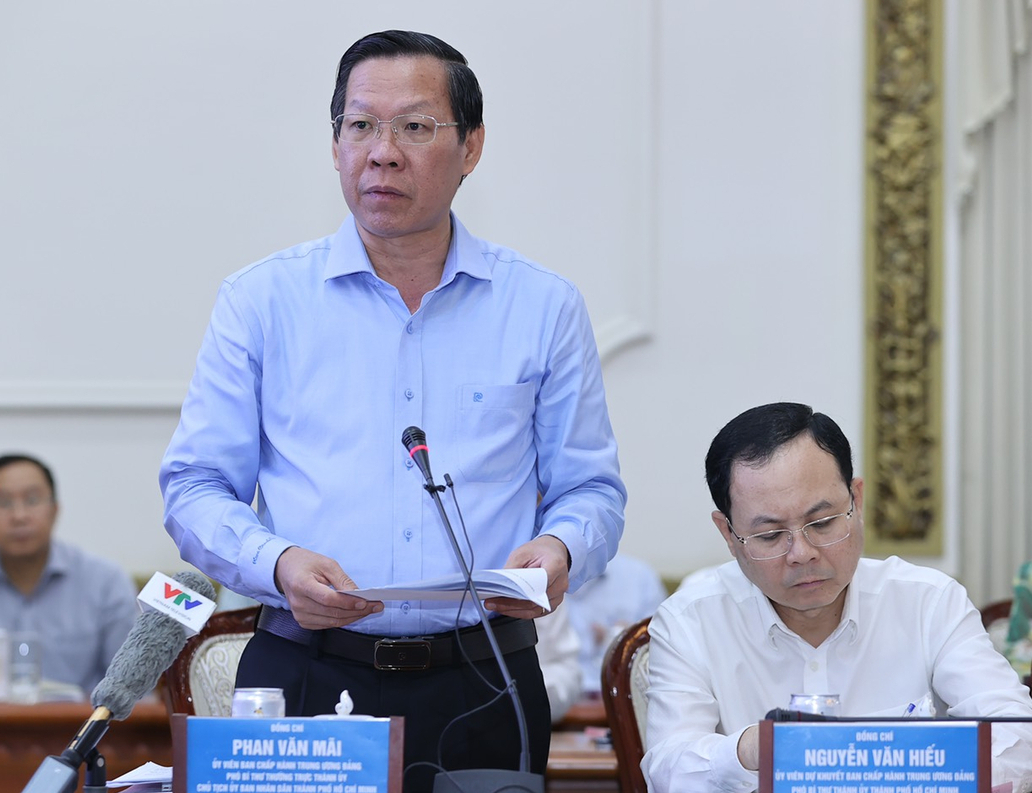 Chủ tịch UBND TP. HCM Phan Văn Mãi đưa ra hàng loạt kiến nghị để TP. HCM phát triển.  Ảnh: TTBC TP. HCM.