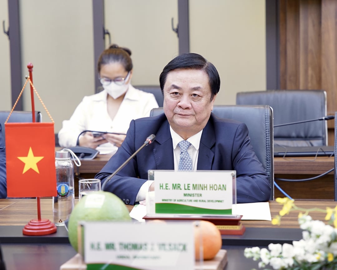 Bộ trưởng Lê Minh Hoan đề nghị Bộ Nông nghiệp Hoa Kỳ hỗ trợ thúc đẩy kết nối hợp tác giữa các hiệp hội và doanh nghiệp hai nước. Ảnh: Linh Linh. 