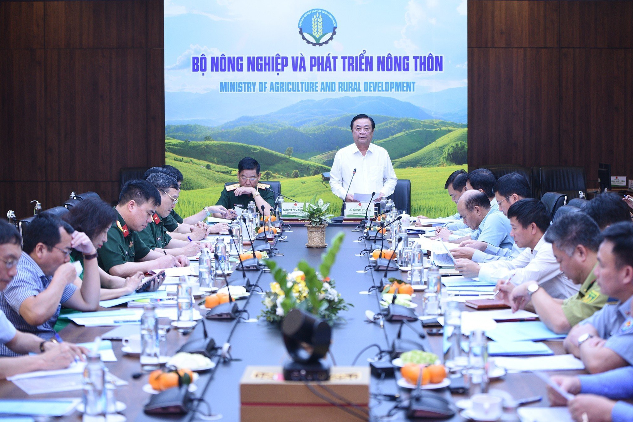 Bộ NN-PTNT có nhiều hoạt động, chương trình phát triển nông nghiệp, nông thôn gắn với bảo vệ Tổ quốc thời gian qua. Ảnh: Tùng Đinh.