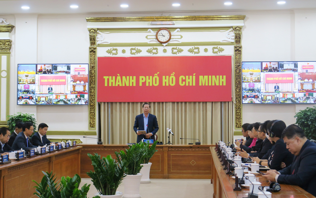 Chủ tịch UBND TP.HCM Phan Văn Mãi phát biểu tại điểm cầu TP.HCM trong buổi làm việc của Thủ tướng Chính phủ với các doanh nghiệp đầu tư nước ngoài. Ảnh: M.H.