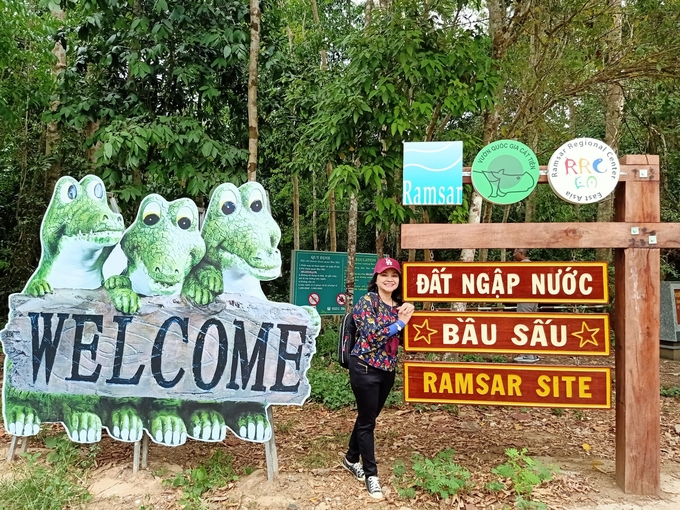 Visitors are satisfied with the unique tourist attractions in Cat Tien National Park. Photo: Tran Trung.