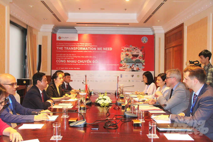 Bộ trưởng Bộ NN-PTNT đánh giá cao những hỗ trợ của UNIDO cho ngành nông nghiệp Việt Nam trong thời gian qua. Ảnh: Trung Quân.