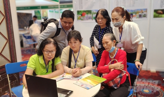 Hội chợ triển lãm tạo cơ hội cho doanh nghiệp Việt Nam tìm kiếm đối tác, mở rộng thị trường ra các nước trong khu vực và quốc. Ảnh: Minh Sáng.