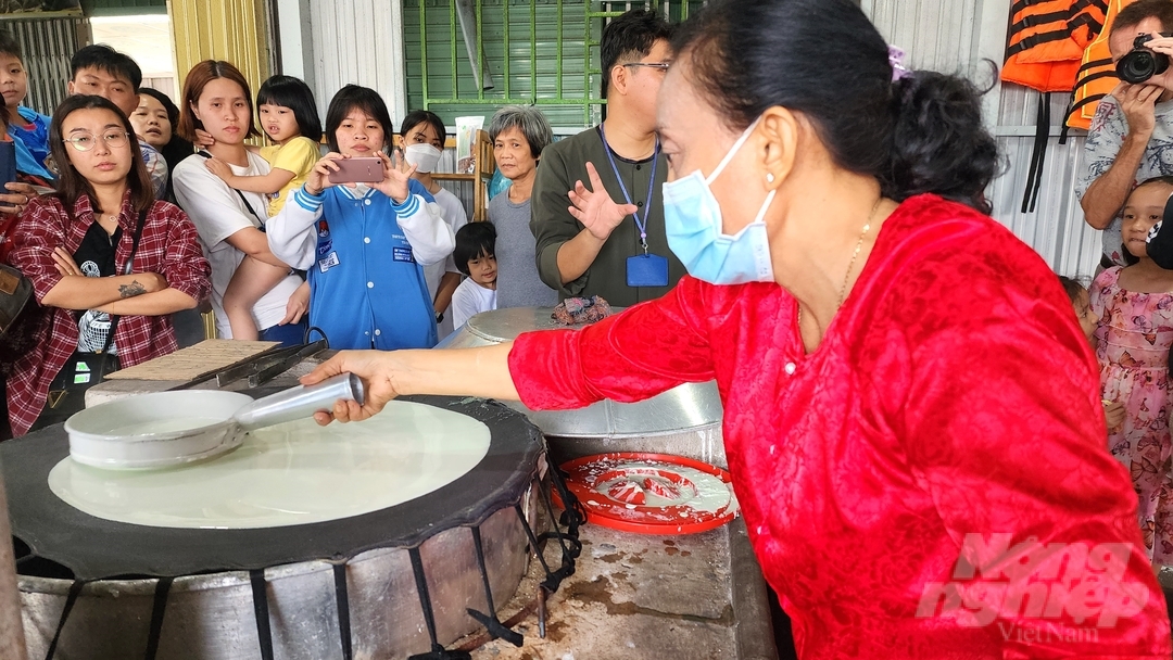 Trong quý I/2023, TP Cần Thơ đã đón trên 1,5 triệu lượt khách du lịch, tăng 76% so với cùng  kỳ. Tổng doanh thu từ du lịch đạt 1.471 tỷ đồng. Năm 2023, ngành du lịch Cần Thơ đặt mục tiêu đón trên 5,2 triệu lượt khách, tương đương năm 2022, nhưng doanh thu dự kiến tăng 12%.