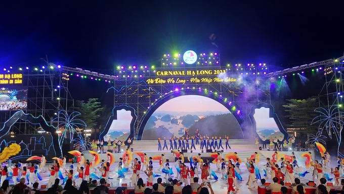 Carnaval Hạ Long 2023 rực rỡ sắc màu. Ảnh: Nguyễn Thành.