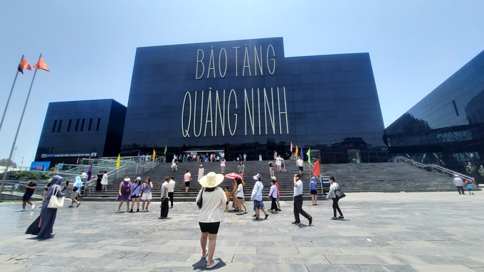 Bảo tàng Quảng Ninh là một trong những địa điểm thu hút khách du lịch. Ảnh: Nguyễn Thành.