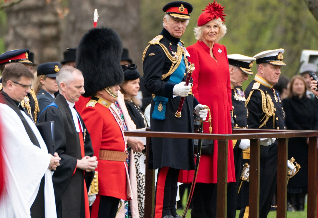 Vua Charles III và Vương hậu Camilla trong một sự kiện hồi tháng 4. Ảnh: Reuters. 