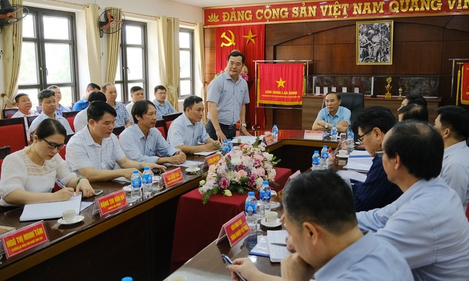 Director Nguyen Xuan Thang reported the results of activities and some key tasks in the coming time. Photo: Bao Thang.