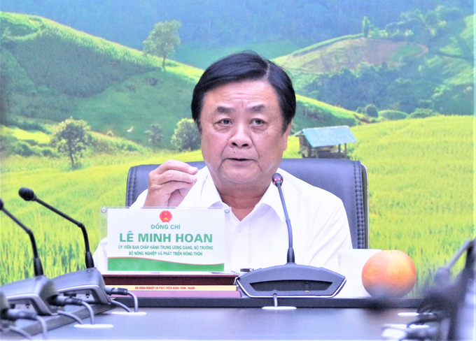 Theo Bộ trưởng Lê Minh Hoan, chuỗi ngành hàng trái cây phải được chuẩn hóa từ khâu tổ chức sản xuất đến thương mại. Ảnh: Phạm Hiếu.