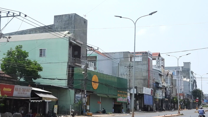 Swiftlet farming houses in the center of Phuoc Binh ward, Phuoc Long town, Binh Phuoc province. Photo: Tran Trung.